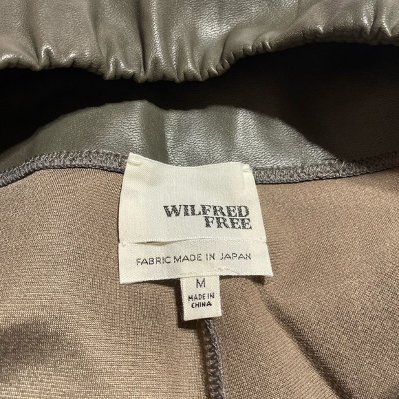 Aritzia Wilfred Daria Faux Leather Olive Green Leggings Pant Size Medium - Picture 6 of 12